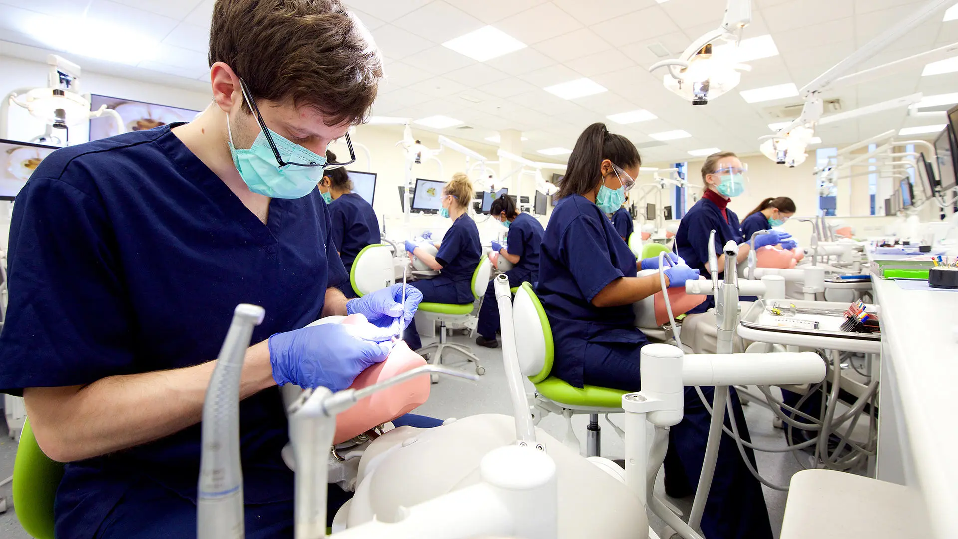 dental therapy bsc students working and practicing techniques