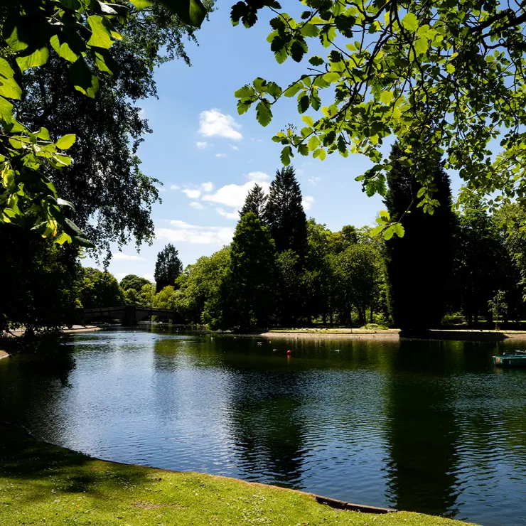 Take some time out and relax in the tranquil Thompson Park.