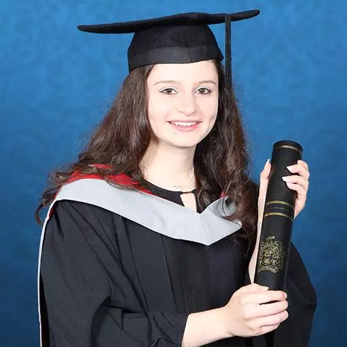 New UCLan graduate Jasmin Evans
