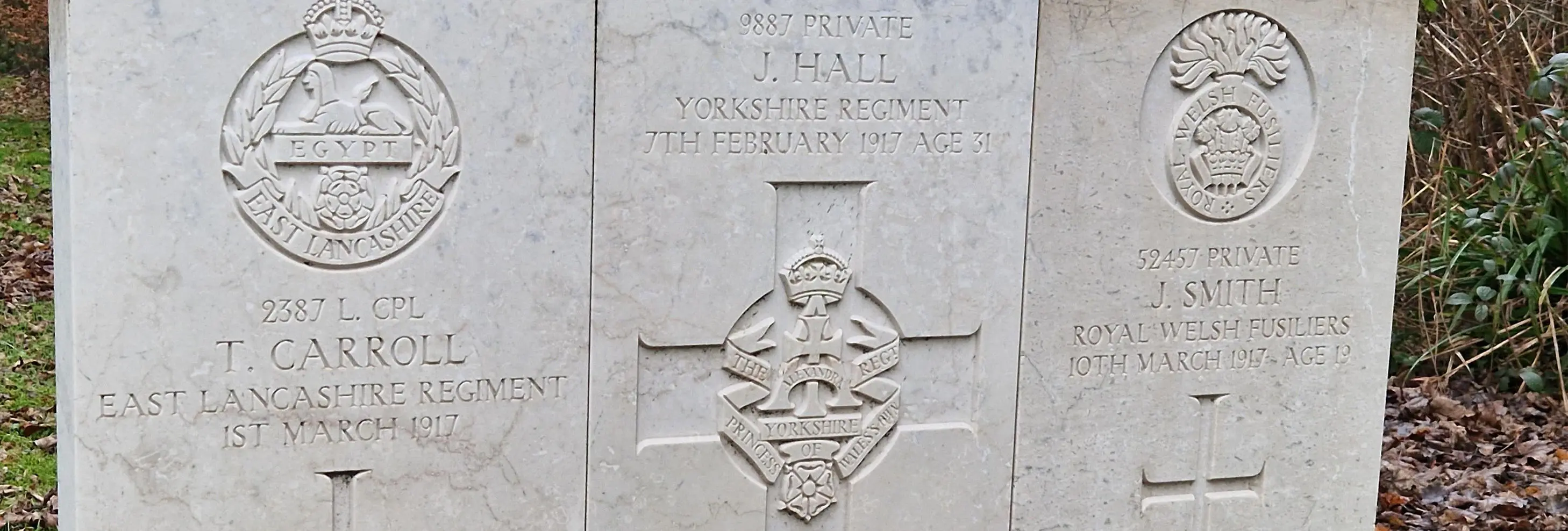 Three Commonwealth War graves