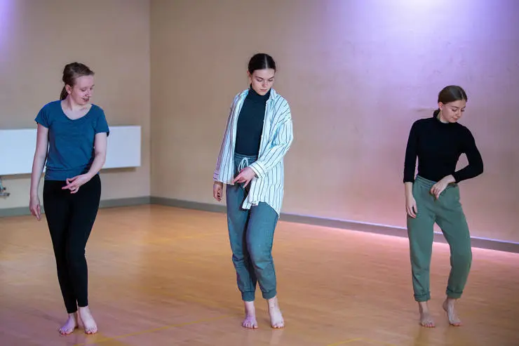 Dance students in practise (L-R) Paige Douglas, Tereza Hovorková and Celia Hammersley. 